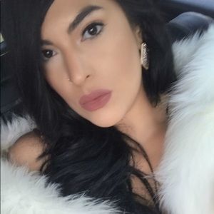 Meet your Posher, Mera